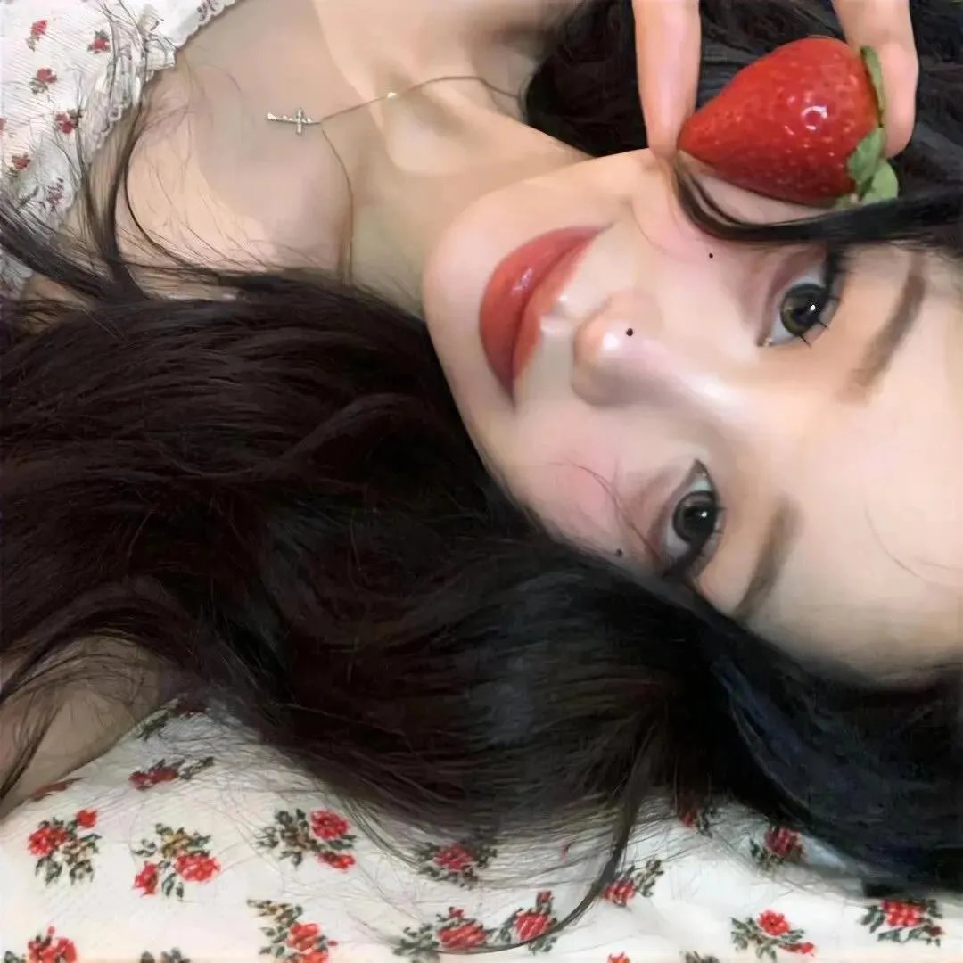 神秘使者：魔画疑云 海报